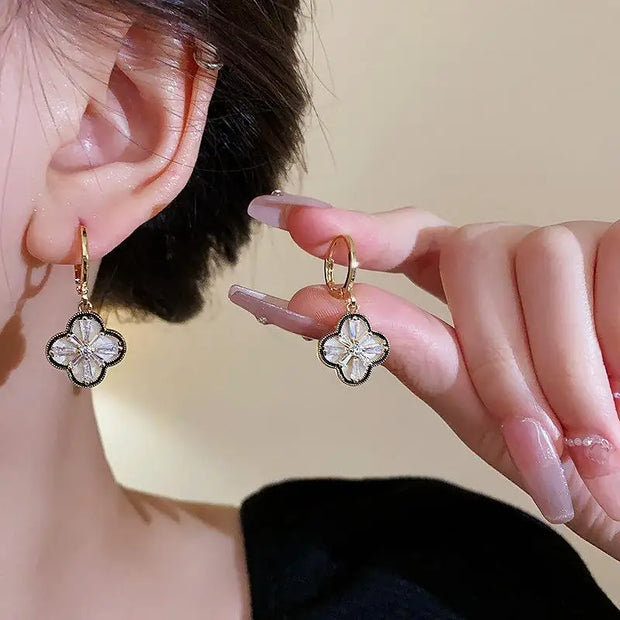 Cute Elegant Gold-Plated Copper Zircon Four-Leaf Clover Dangle Earrings for Women and Girls Wholesale