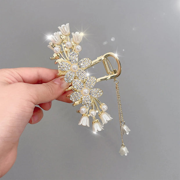 Elegant Butterfly/Flower Hair Claw Clips Gold Color Alloy Hairpins Ponytail Holder Pearls Pendant Headpieces for Women Girls